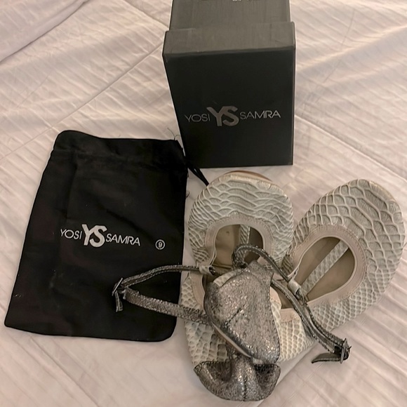 Gray snakeskin print Yosi Samra foldable ballet flats